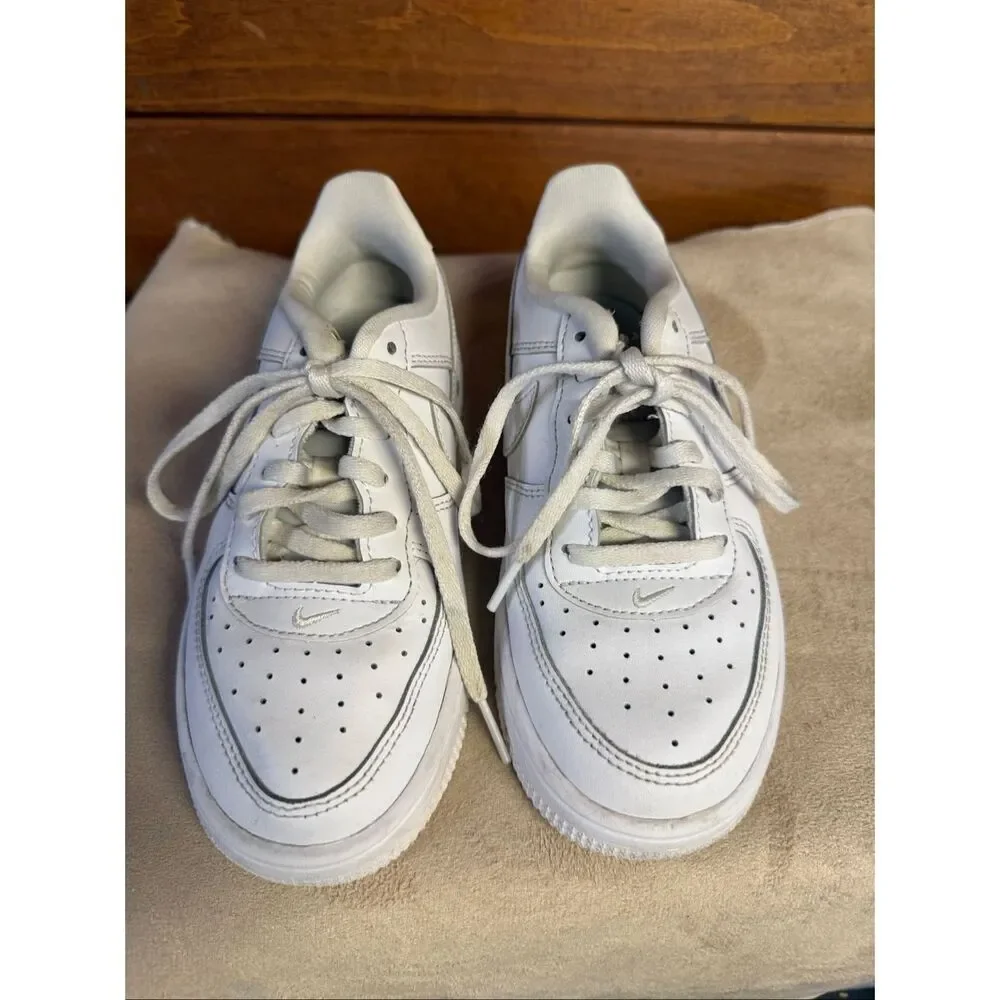 Nike Air Force 1 Low sneakers preschool size 1 Youth IF1673-100